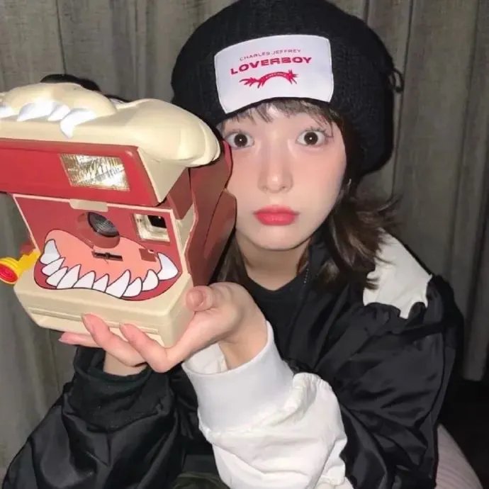 血色日中